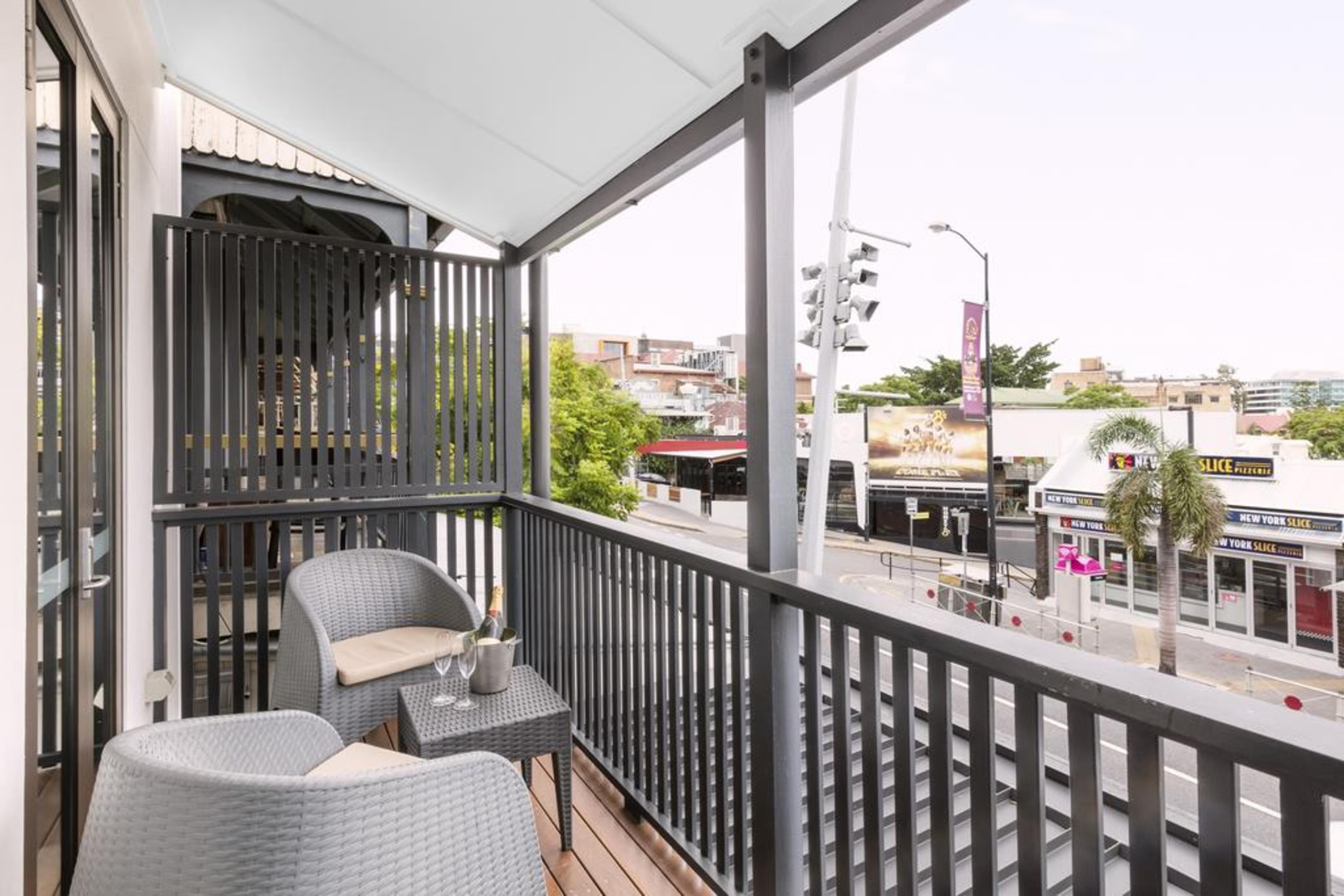 בריסביין The Beetson Hotel מראה חיצוני תמונה A balcony